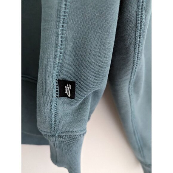 Nike SB Skate Like A Girl Crew Neck Heavyweight Sweatshirt Size M - Picture 6 of 8